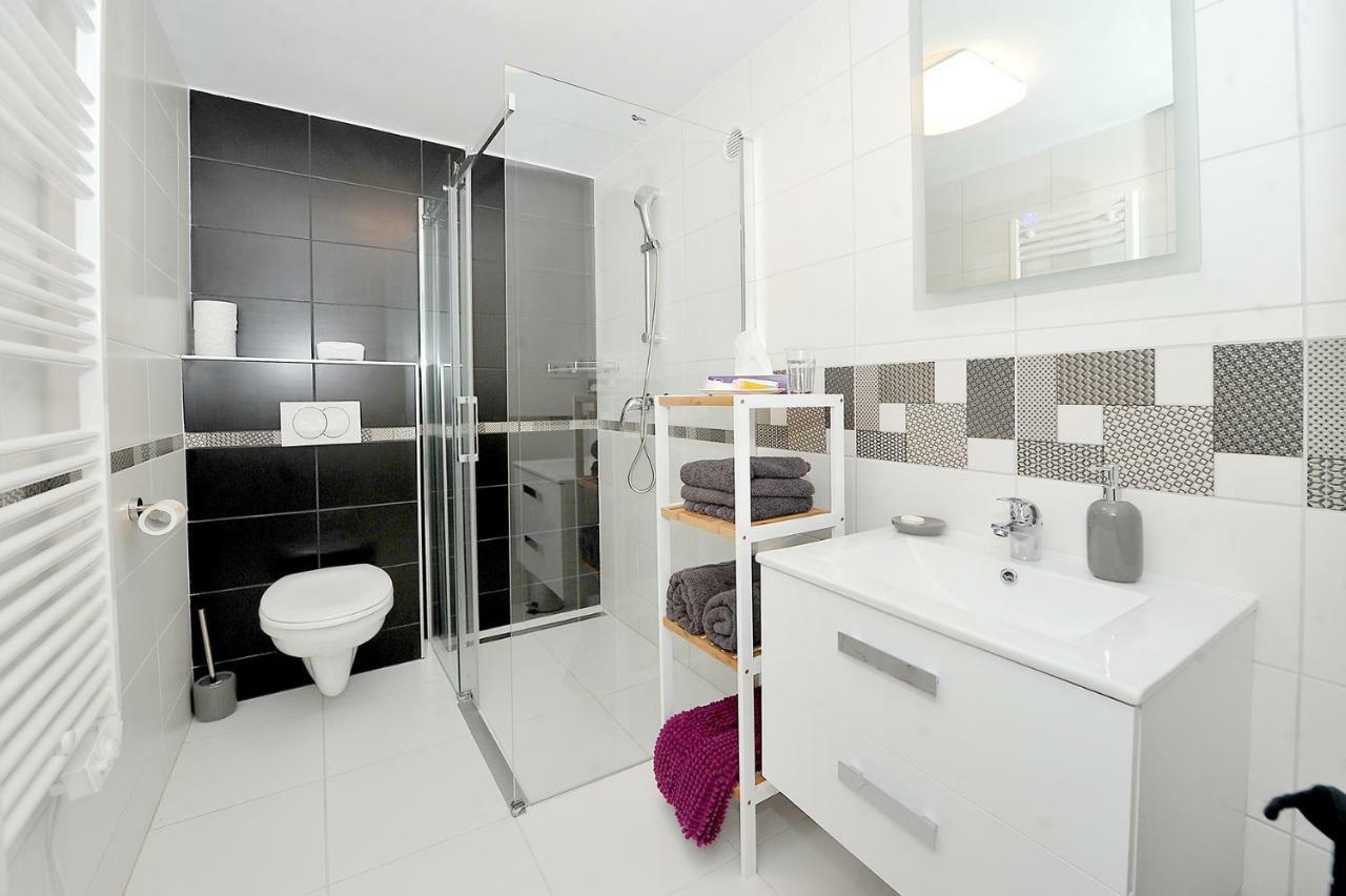 Pure Apartman Pécs Esterno foto